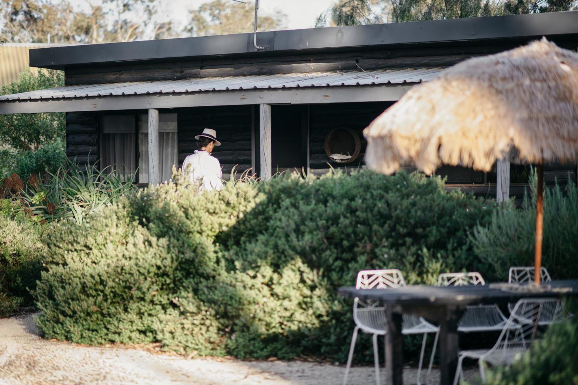 Esperance Chalet Village Exterior photo